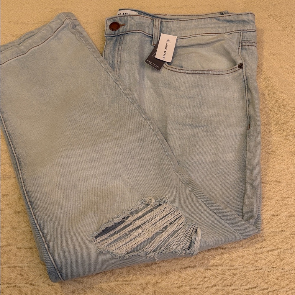 NWT 20 Lane Bryant Light Blue Distressed Denim Jeans straight leg